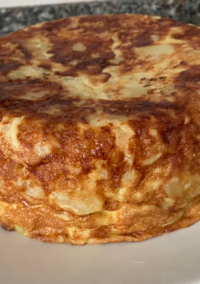 Una foto de Tortilla patatas y cebolla olla GM H Deluxe