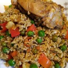 Una foto de Arroz con pollo
