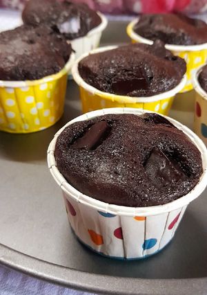 ચોકલેટ કપ કેક (Chocolate Cup Cake Recipe In Gujarati) રેસીપી મુખ્ય ફોટો