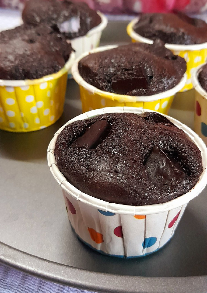 ચોકલેટ કપ કેક (Chocolate Cup Cake Recipe In Gujarati) રેસીપી મુખ્ય ફોટો