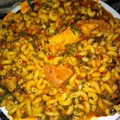 A picture of Macaroni jallof.