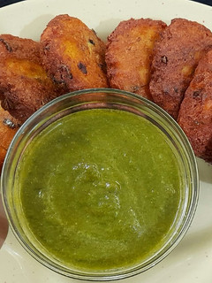 आलू टिक्की(aloo tikki recipe in hindi) रेसिपी मुख्य फोटो
