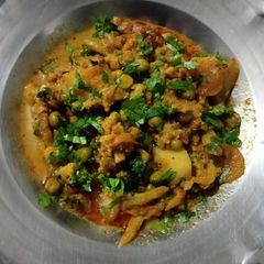 A picture of Cauliflower green peas and potato recipe.