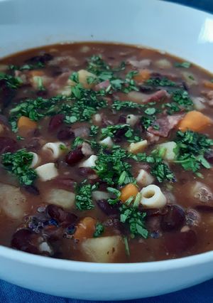 Una foto de Sopa minestrone