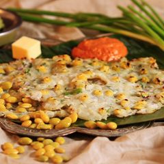 A picture of Akki Roti/Thalipeet/Rice Roti.