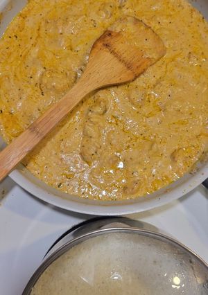 A picture of Creamy pork chops.