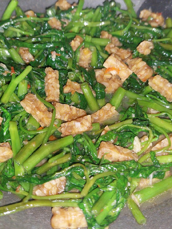 Bagaimana Menyiapkan Cah kangkung teriyaki bawang Anti Gagal