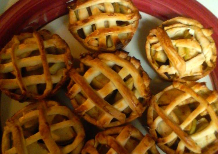 Easiest Way to Make Any-night-of-the-week Willies Mini Apple Pies