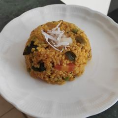A picture of Vegetable Dalia (broken wheat dalia).