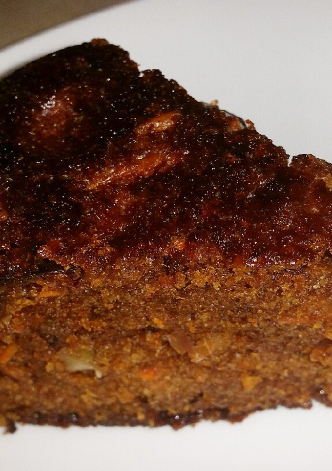 A picture of Carrot Date and Walnut Cake.