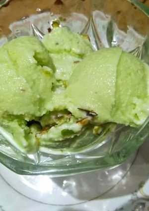 A picture of Pista qulfi.