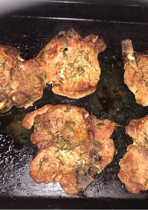 Una foto de Chuletas a las finas hierbas y pimienta