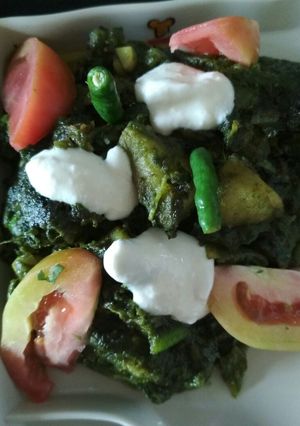A picture of Dahi methi palak.