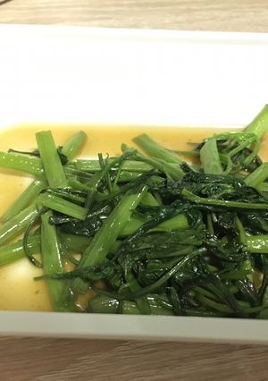 รูปของ ผัดผักบุ้งหม้อหุงข้าว