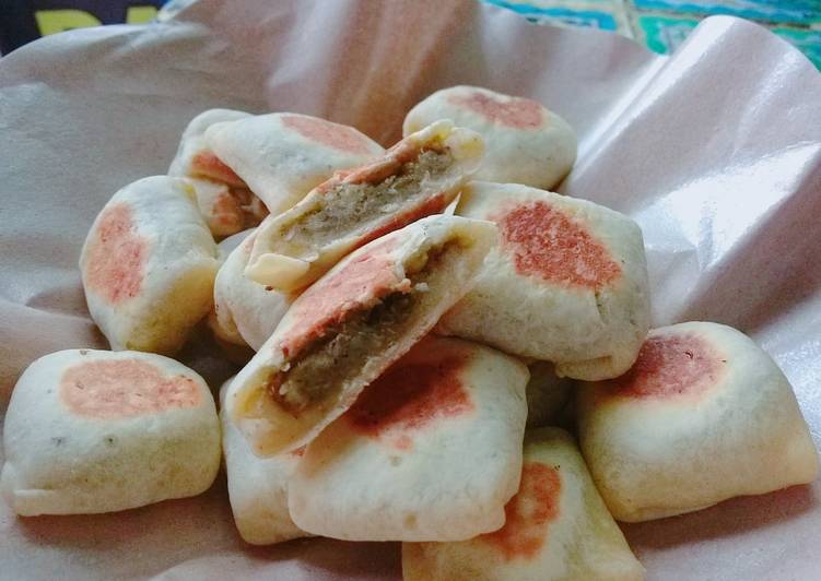 Bakpia isi kacang hijau
