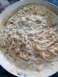 Una foto de Salsa de crema y bananas
