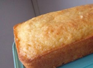 Una foto de Budín de vainilla simple y esponjoso