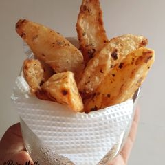 Airfried Spicy Potato Wedges A picture of Airfried Spicy Potato Wedges.