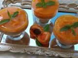 كؤوس بكريمة المشمش