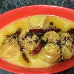 A picture of Punjabi Pakoda Kadhi.