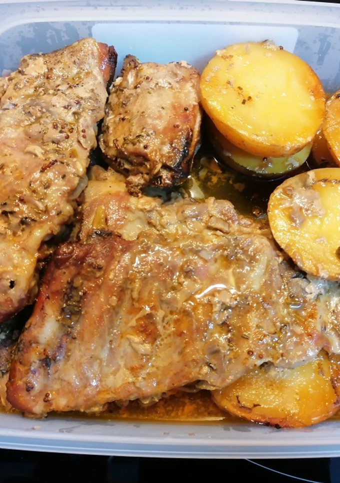Una foto de Costillas de cerdo asadas en Crockpot a baja temperatura
