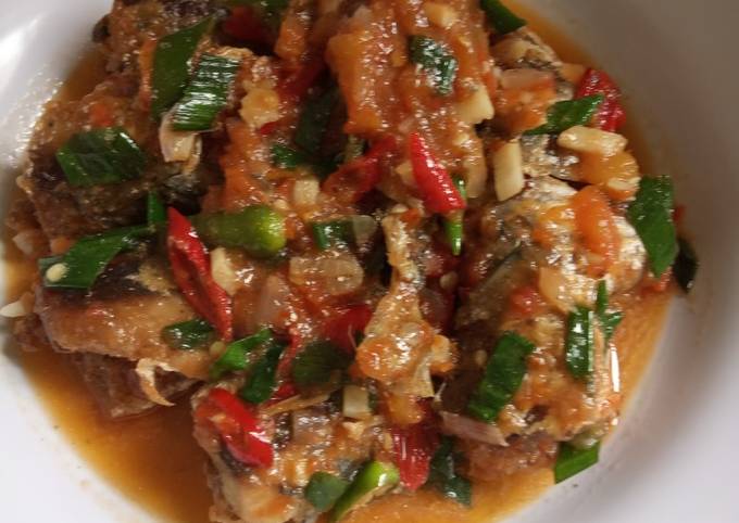 Resep Asem manis makarel yang Lezat