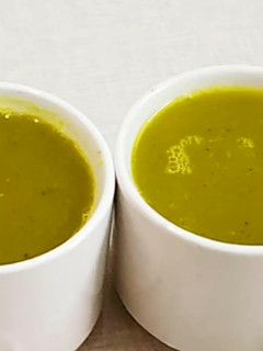 સરગવા દૂધી નો સુપ (Saragva Dudhi Soup Recipe In Gujarati) રેસીપી મુખ્ય ફોટો