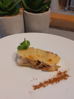 Una foto de Moussaka griega