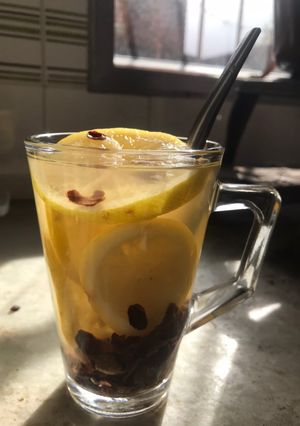 Una foto de Té de limón y cacao