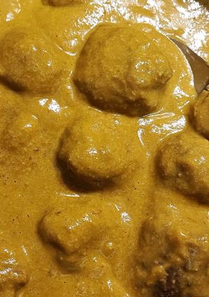 Una foto de Albóndigas en salsa de pimientos