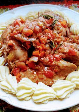 Una foto de Pollo a la cacciatore (cazador)