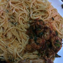 A picture of Garlic spaghetti and cinnamon chicken #authormarathon.
