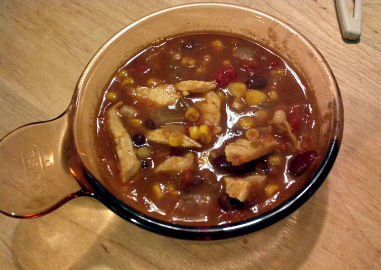 Eat Better Nate&#39;s Oh so easy 3 bean chicken chili