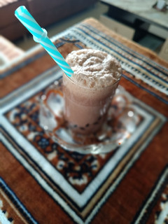 A picture of Hershey's chocolate and cocoa thick shake.