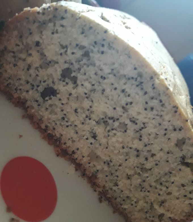 Una foto de Budín de limón y amapolas sin TACC