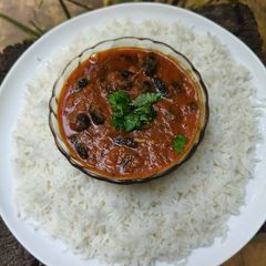 A picture of Rajma chawal.