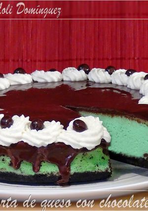 Una foto de Tarta de queso con chocolate y menta