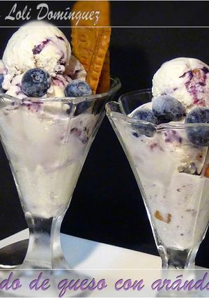 Una foto de Helado de queso con arándanos 