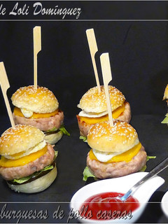 Una foto de Mini hamburguesas de pollo caseras