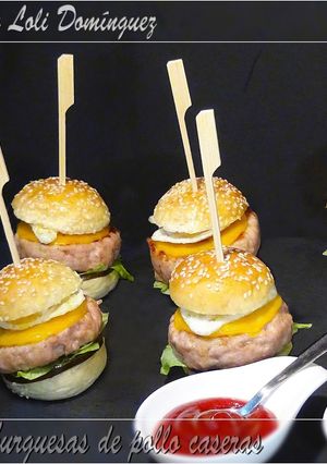Una foto de Mini hamburguesas de pollo caseras