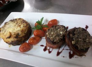 Una foto de Lomo en Salsa Malbec 