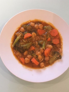 Una foto de Garbanzos con brócoli
