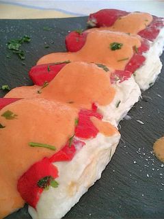 Una foto de Piquillos rellenos de brandada de bacalao