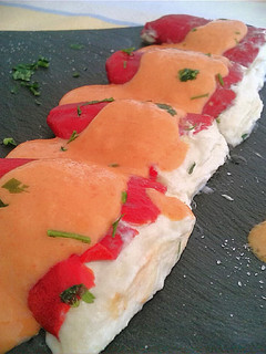 Una foto de Piquillos rellenos de brandada de bacalao