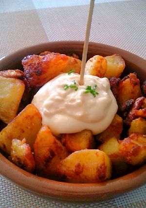 Una foto de Patatas con Allioli