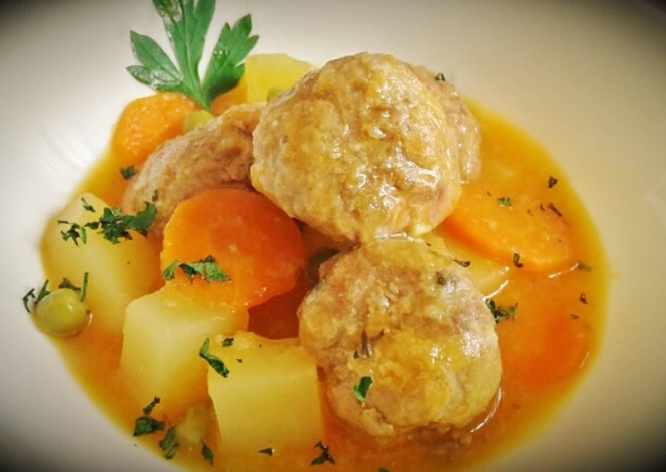 Albóndigas en salsa