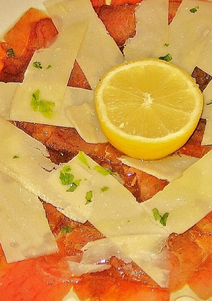 Una foto de Carpaccio de atún rojo