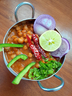 પંંજાબી છોલે (Punjabi Chhole Recipe In Gujarati) રેસીપી મુખ્ય ફોટો