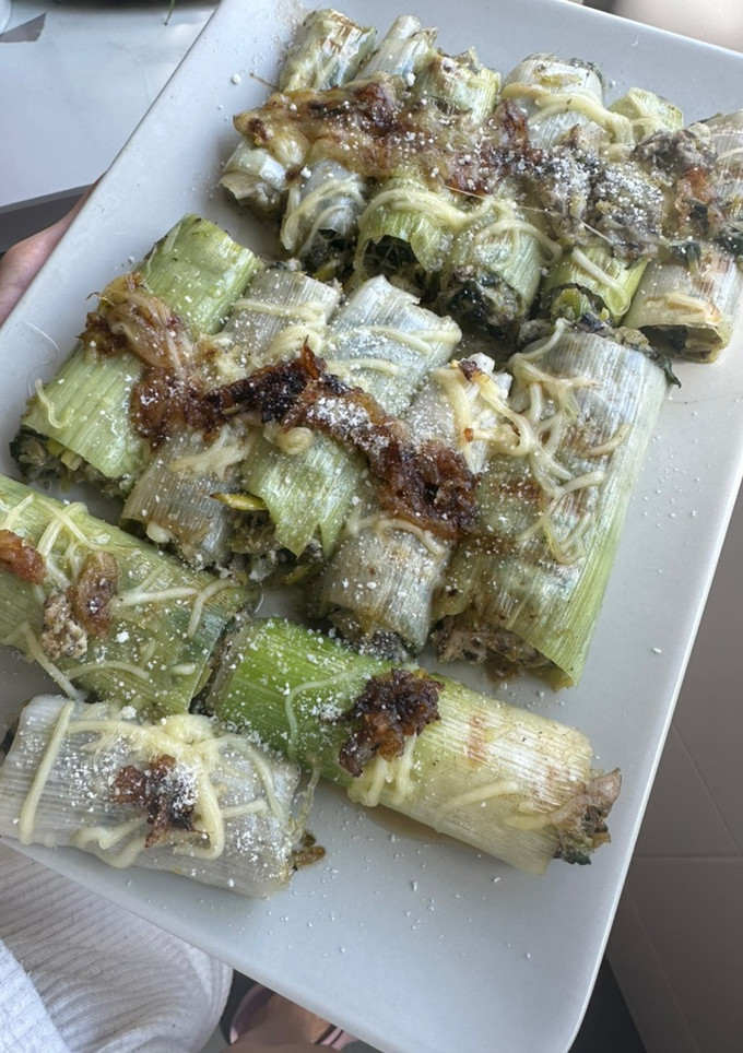 Una foto de Canelones de puerro rellenos