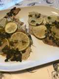 Ailes de raie au citron vert, échalote et persil frais